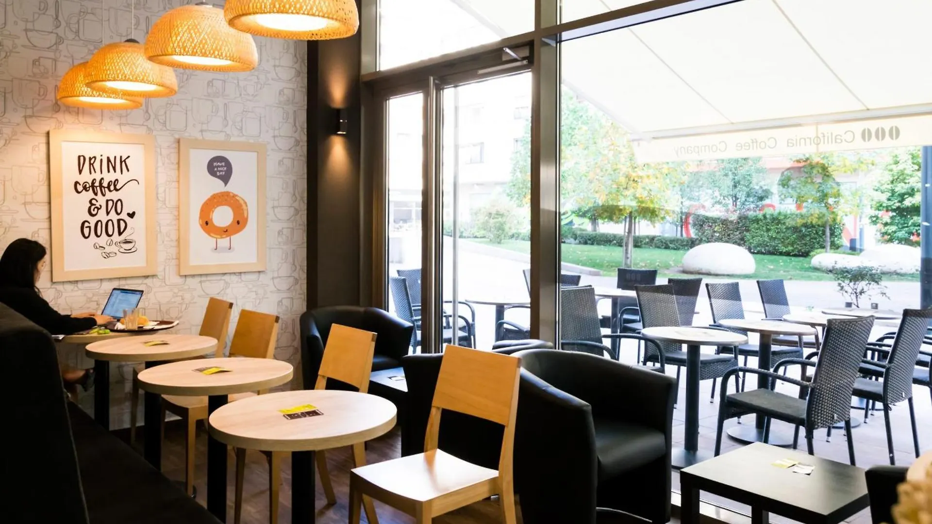 Corvin Luxury Apartment For Groups And Families 布达佩斯